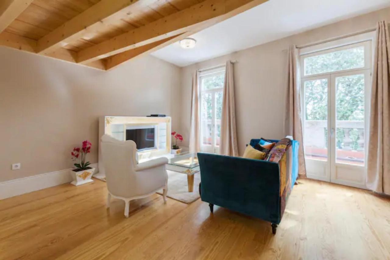 Guestready - Beige Glamour Porto Bagian luar foto