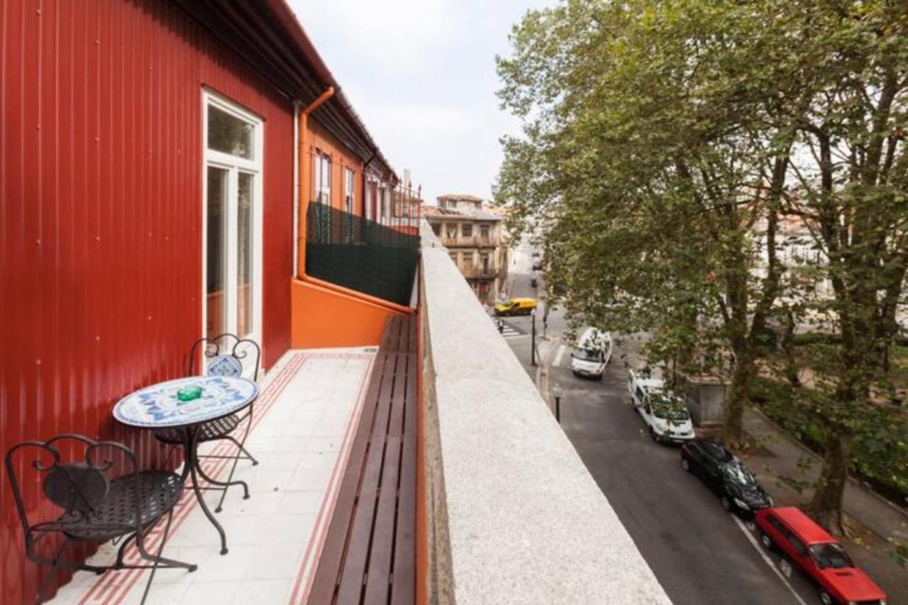 Guestready - Beige Glamour Porto Bagian luar foto