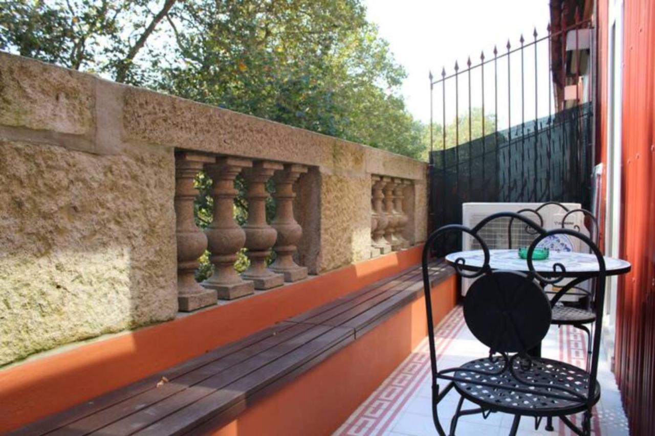 Guestready - Beige Glamour Porto Bagian luar foto